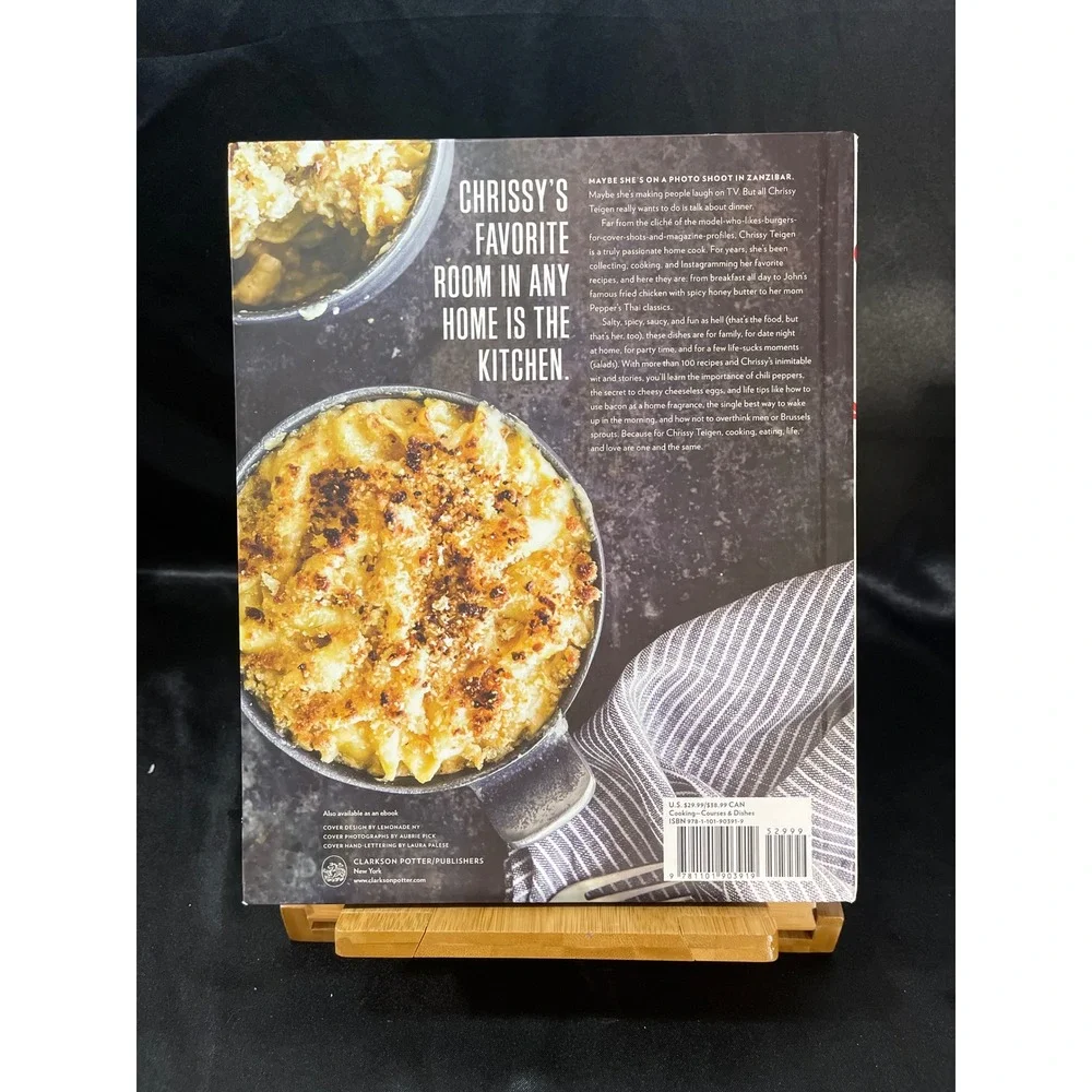 Cravings Recipes for All the Food You Want‎ to Eat Chrissy Teigen Hardcover Book